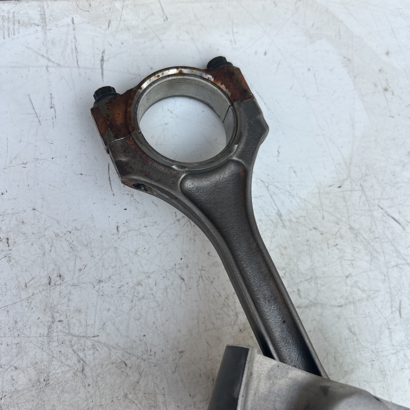 LAMBORGHINI AVENTADOR PISTON HEAD COMPLETE WITH CONNECTING ROD 07M107075J 