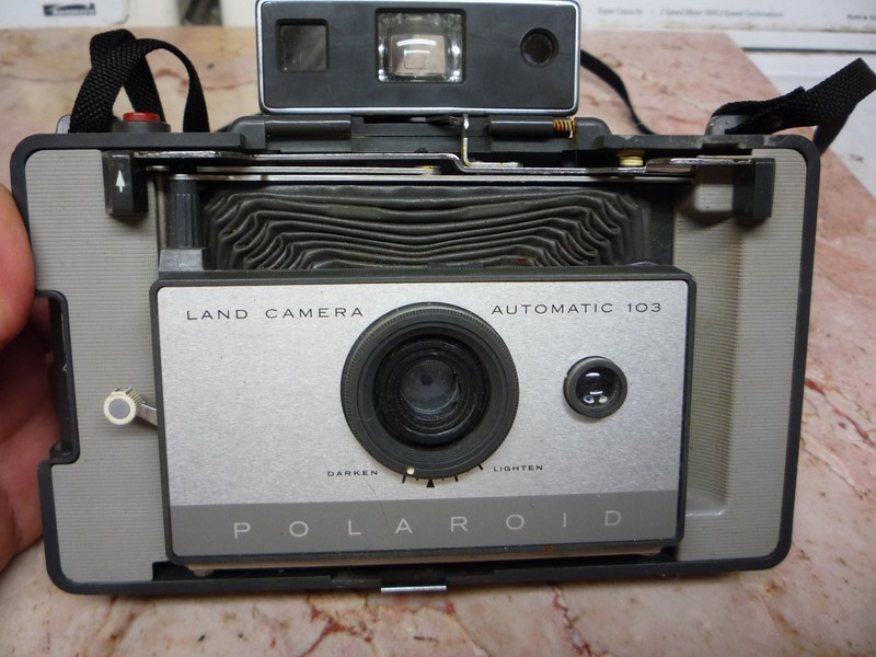 Polaroid Land Camera 103 automatic  (untested) with case