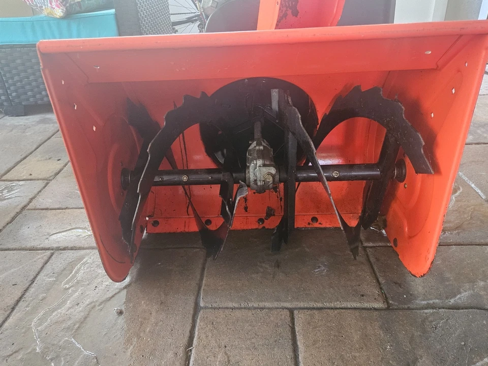 Снегоочиститель Ariens ST824 — сверхпрочный Winter Warrior! Б/у снегоочистители для продажи - Изображение 4 из 4