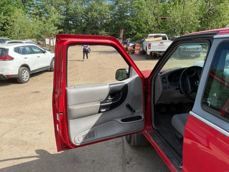 Rejilla MAZDA B3000 PICKUP 01 02 03 04 05 06 07 08 Foto 3 de 4