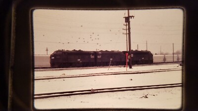 XTU07 35MM Train Slide ENGINE LOCOMOTIVE RR CR CONRAIL 1979 DDDDD