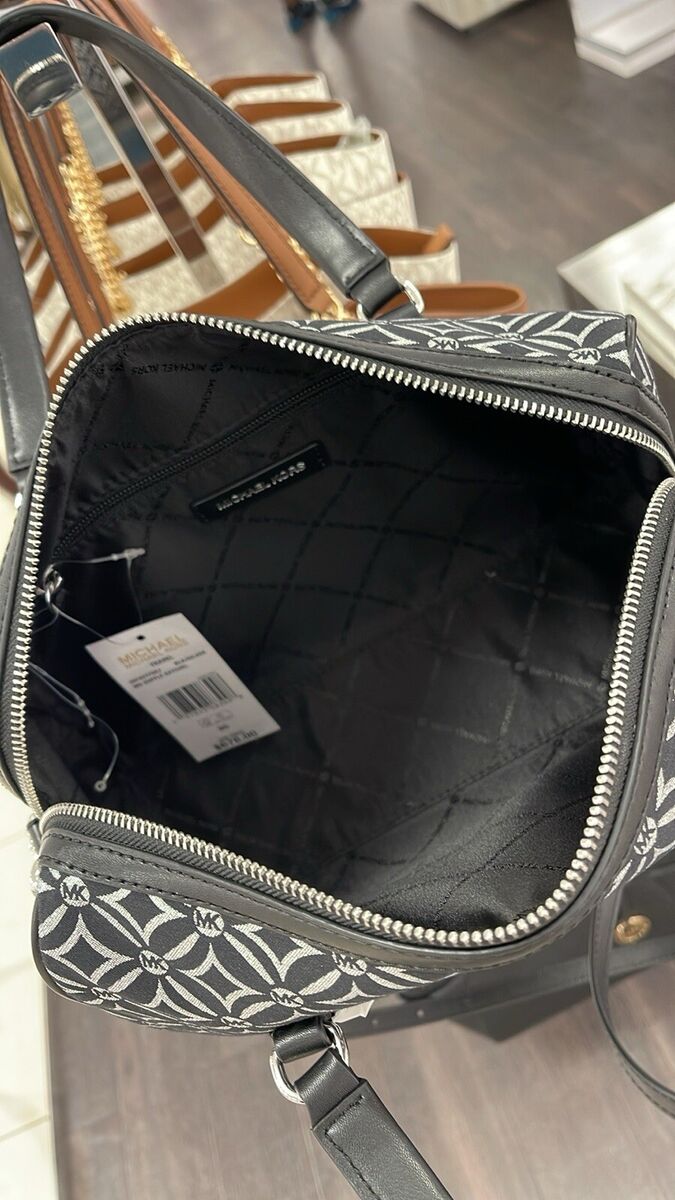 MICHAEL KORS TRAVEL MEDIUM DUFFLE SATCHEL SHOULDER BAG MK MICHAEL KORS TRAVEL MEDIUM DUFFLE SATCHEL SHOULDER BAG MK