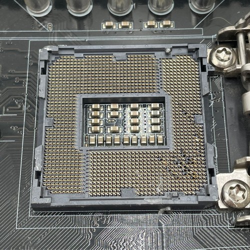 ASUS SABERTOOTH Z77 LGA 1155 Intel Z77 ATX Intel Motherboard - READ - Picture 5 of 7