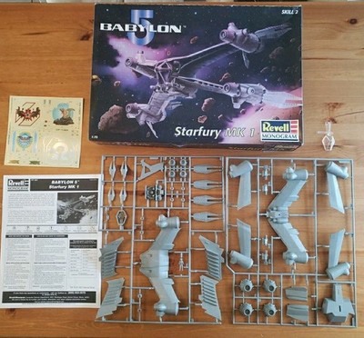 1998 Revell Monogram 1/72 Model Kit BABYLON 5 Starfury Mk 1 Unassembled Open Box