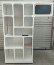 ma&szlig;gefertigtes Regal mit Samsung Signage Display DB22D-P und Beleuchtung (1) /H