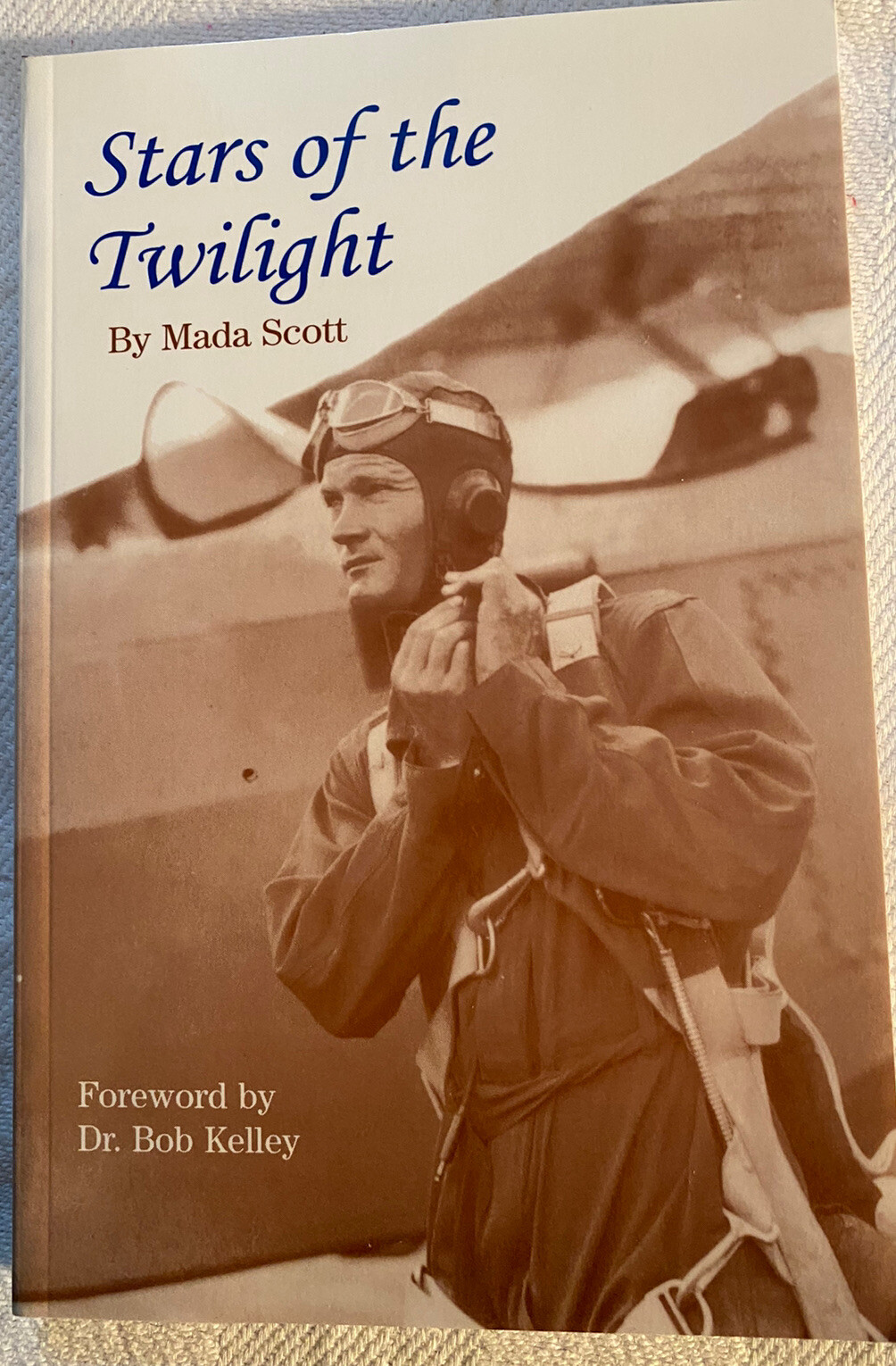 STARS OF THE TWILIGHT by Mada Scott (FREE SHIPPING)