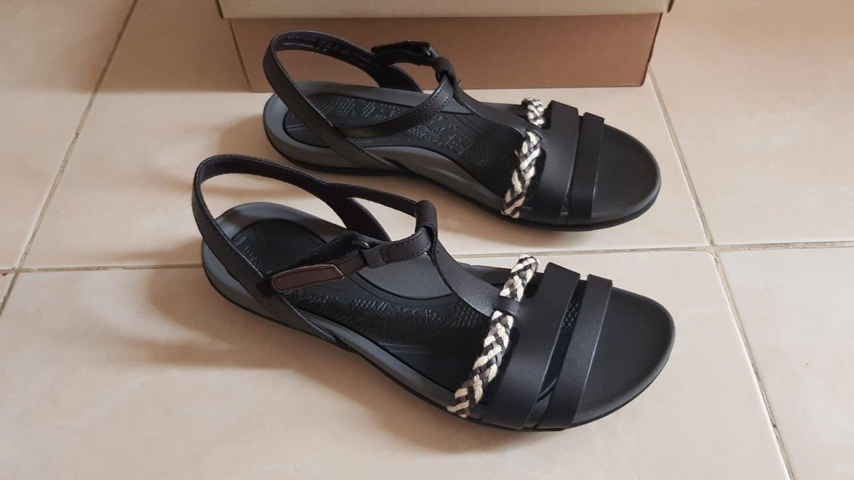 NEW Clarks Tealite Grace Casual Summer Sandals Black UK4 - Main Image