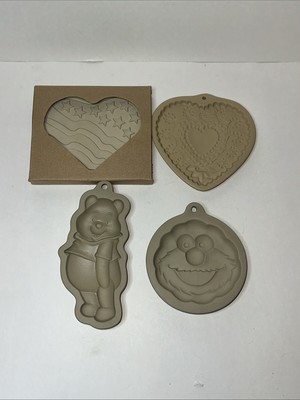 Lot Of 4 Vintage Stone Ware Molds - 1992 Brown Bag Pampered Chef Elmo Pooh B2