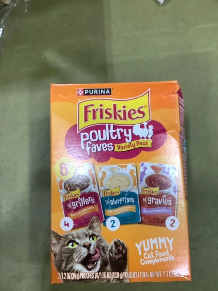 Purina Friskies Poultry Faves Variety Pack Cat Food 8ct. 01/2026 Lot of 8 64ct - Image 2 of 4