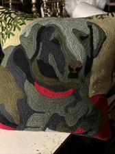THE COMPANY STORE EMBROIDERED SCROLL  Hooked THROW PILLOW 17”x17” Labrador Dog