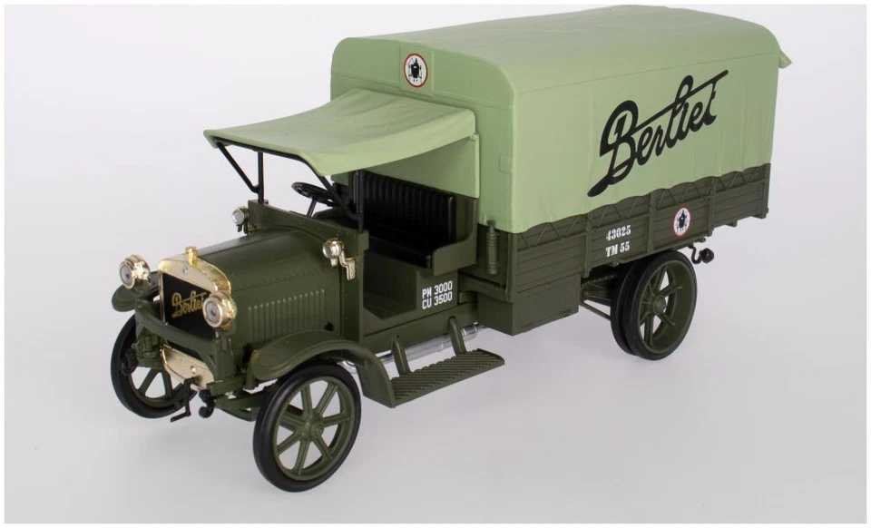 HACHETTE 1/43 BERLIET CBA DIESEL CANVAS BACK TRUCK 'BERLIET' DARK GREEN 1913 - Image 4 of 4