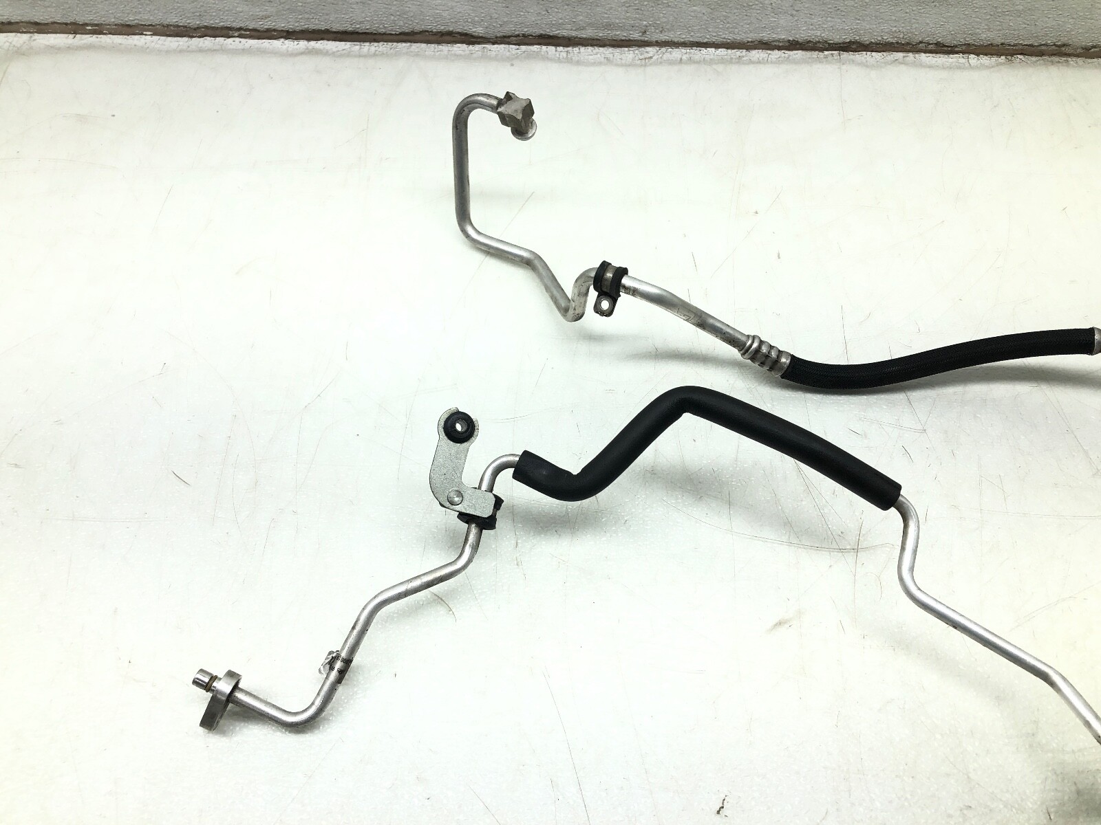 2014-2020 MASERATI QUATTROPORTE A/C AIR COMPRESSOR PIPE LINE SET X2 OEM.