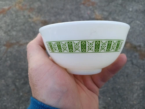 Pyrex Custard Cup 770 Darby Green MCM  4 1/4" BOWL RARE HTF