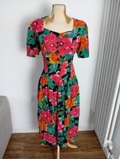 80s Vintage Floral Dress With Shoulder Pads And Criss Cross Back.