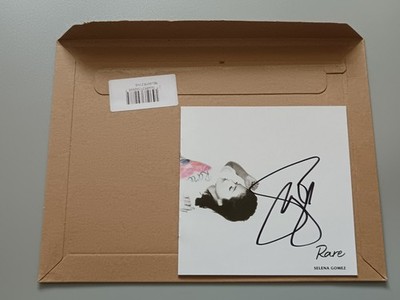 Selena Gomez selten signiertes CD-Booklet   neuwertig   offizieller UK-Shop   in Umschlag