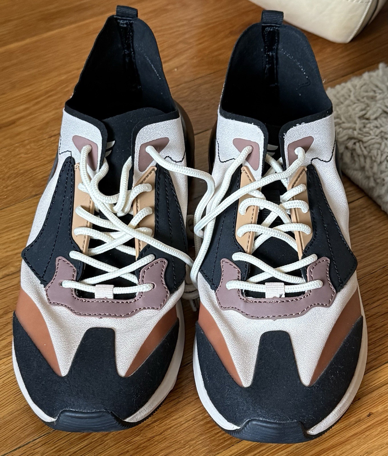 Fabletics Echo black brown Performance Sneaker 7 … - image 1