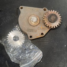 Oem Cummins Oil Pump 5449240cum 5449240 New Old Stock