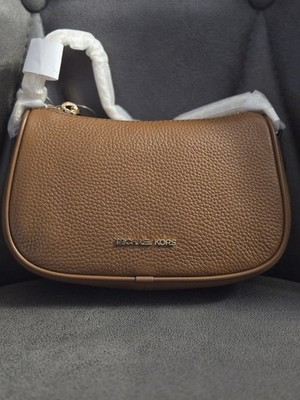 Michael Kors Carmela Small Pouch­ette Luggage   neu OVP