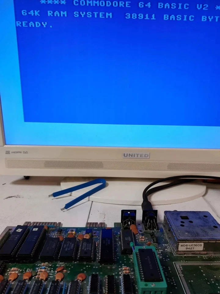 PLA for Commodore 64 C64 MOS 906114-01 251641-02 - PLS100N 82S100 NOS RARE - Immagine 3 di 4