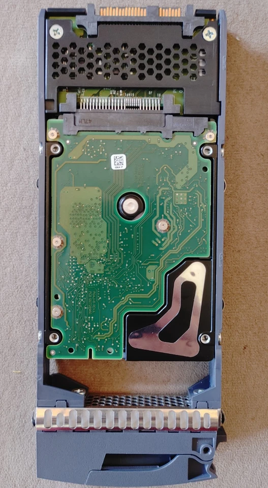 ST900MM0006 Seagate Savvio 10K.6 900GB 2.5' SAS Hard Drive with tray 100% health - Immagine 4 di 4