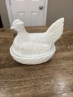 Vintage Milk Glass Hen On Nest Covered Dish Rustic Farmhouse No Chips EUC