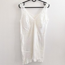 Vintage 60's Women's Fancy Floral Lace Ribbed Lingerie / Vest Top in White