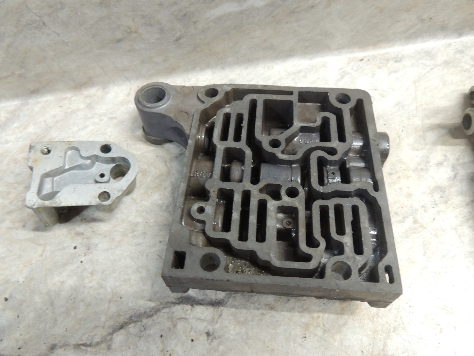 Lg Lot of Vintage GM Automatic Transmission Valve Body Parts