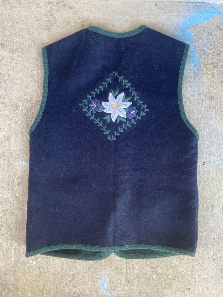 Chaleco de lana alpino bávaro vintage M&G para mujer con botones de metal bordados talla 16 Foto 3 de 4