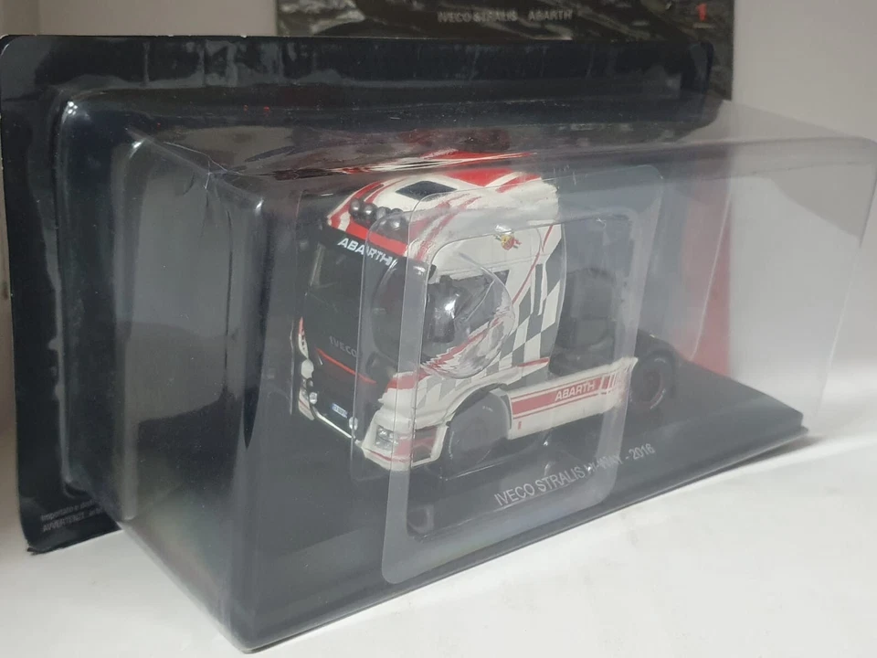 IVECO STRALIS HI-WAI ABARTH 2016 1:43 Uscita 1 Truck Tuning Collection - Immagine 4 di 4