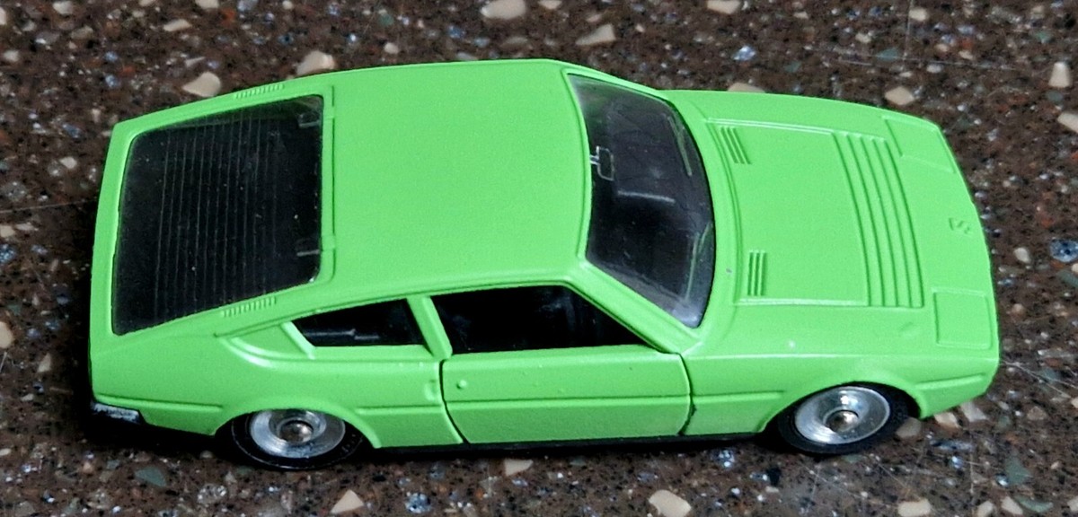 Les DINKY TOYS Made in Spain, avec: * La MATRA-SIMCA
