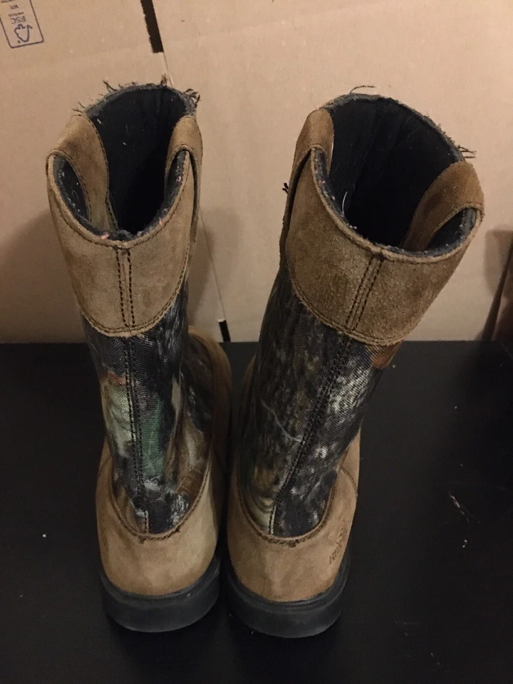 Botas Red Head camuflaje 7 gamuza lona sin cordones Red Head 900 camuflaje aislado Foto 2 de 4