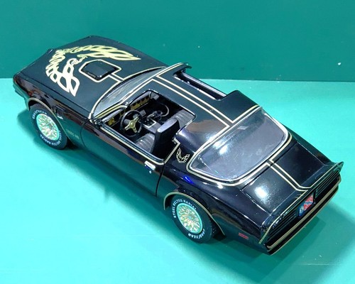 Diecast 1/18 ERTL Pontiac Firebird 1977. - Imagen 2 de 8