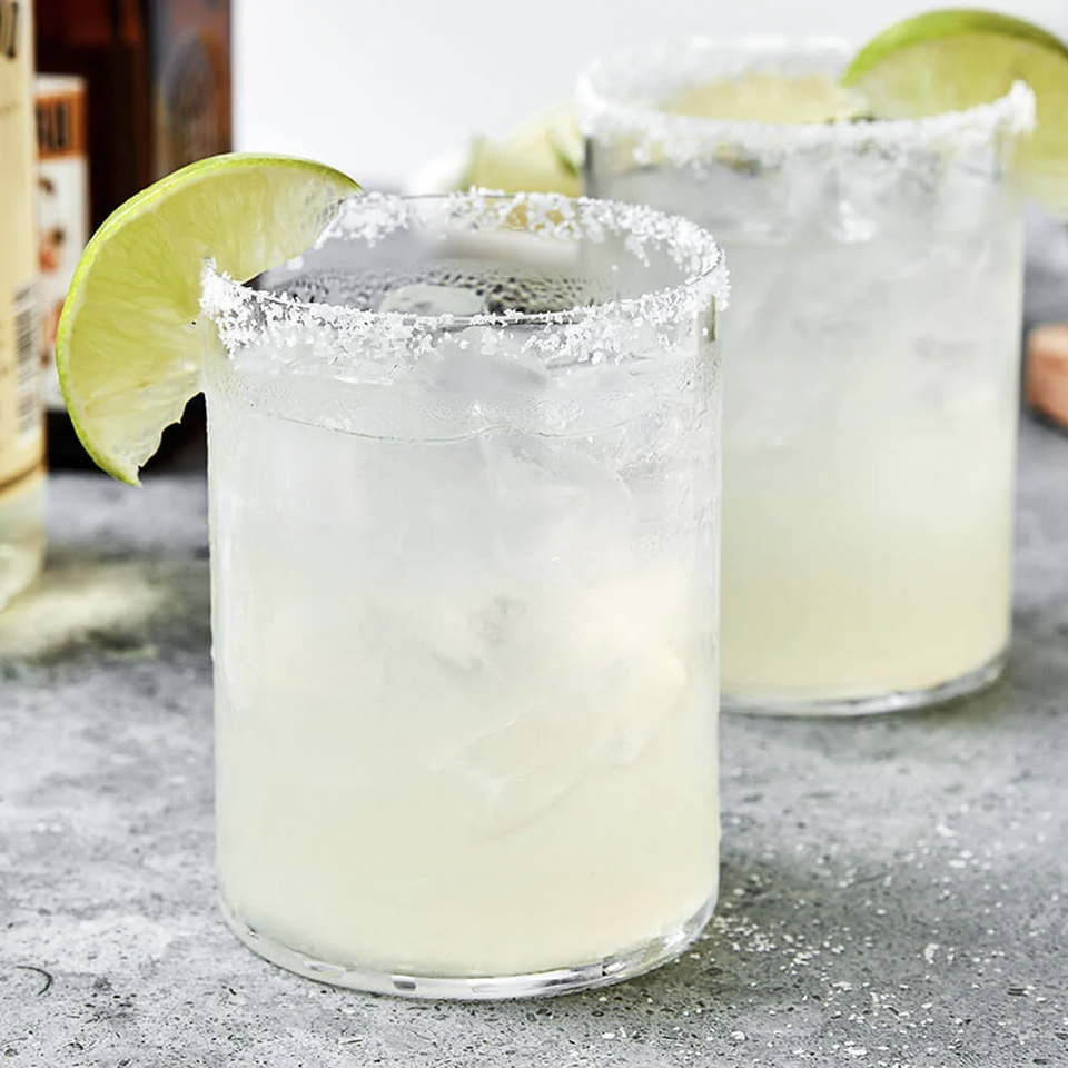 Mr & Mrs T Skinny Margarita Mix, 1L Bottle, 1 PK Premium Cocktail Mixer