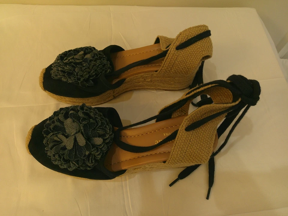 Tacones de cuña Kate Spade azules y naturales talla 5,5 para mujer Foto 2 de 4