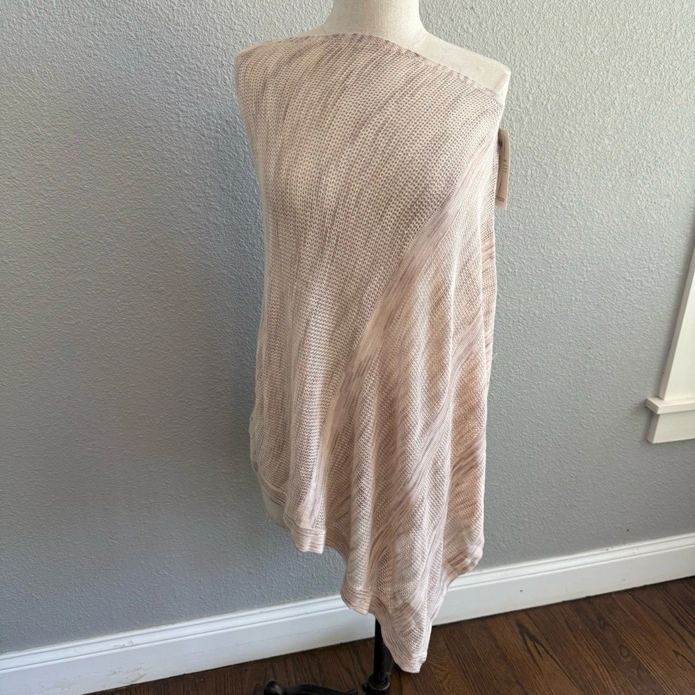Chico's Textured Poncho NWT Size S/M Neutral