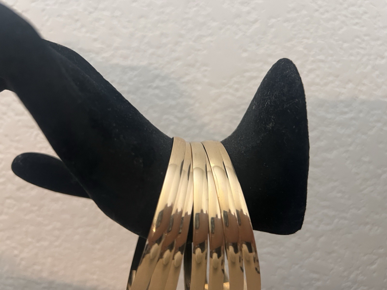 14k Solid Yellow Gold Bangle Bracelet - image 7