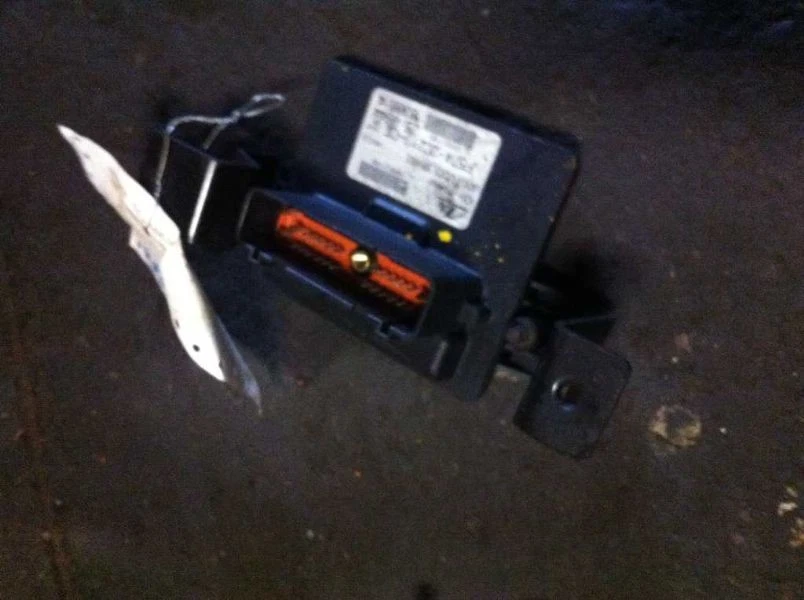 95 96 97 CHASIS FORD RANGER ECM MÓDULO ABS ID F57F-2C018-AA TABLERO CENTRAL Foto 3 de 4