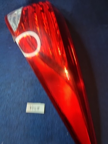 HYUNDAI I40 ESTATE REAR DRIVER SIDE TAIL LIGHT OUTER 92402-3Z000 2011-2015 - Picture 3 of 9