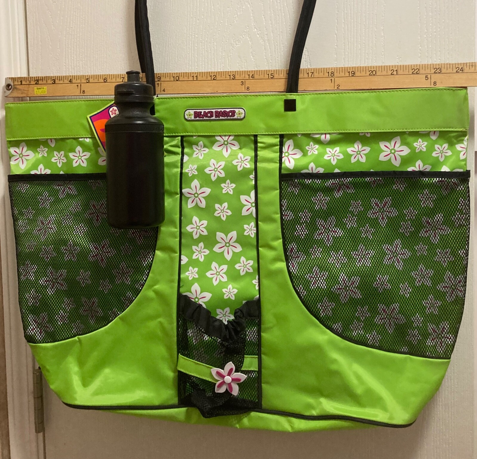 Extra Large Nylon Zippered Beach Bag With Water Bottle Approx: 24 X 17 X 7