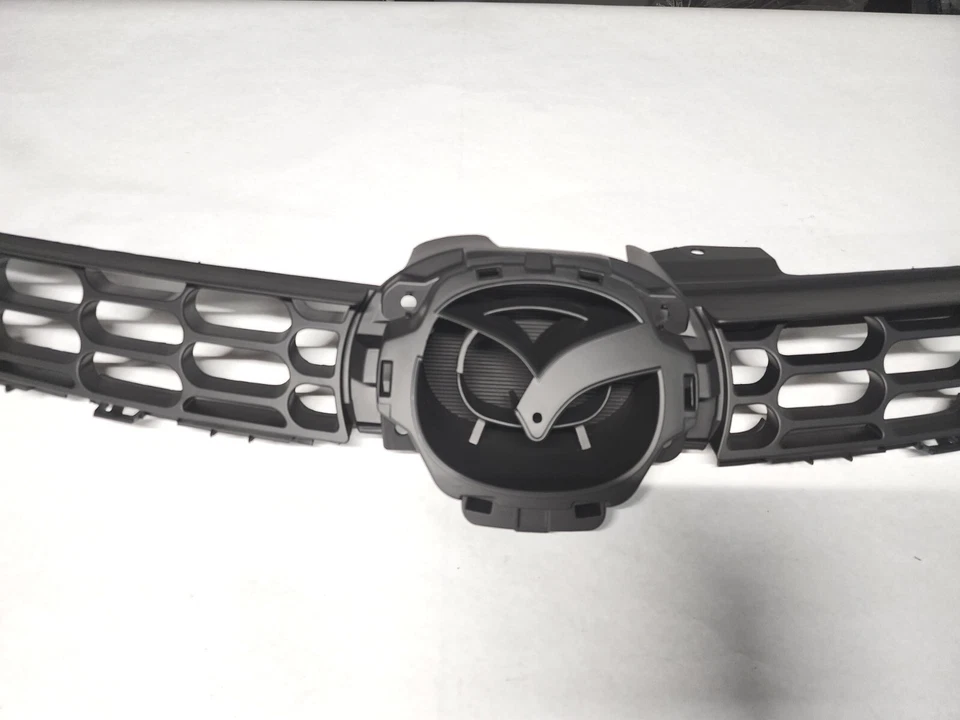 Grelha Mazda CX-7 2007-2009 - MA1200180 CLIPE QUEBRADO ÚNICO - Imagem 4 de 4