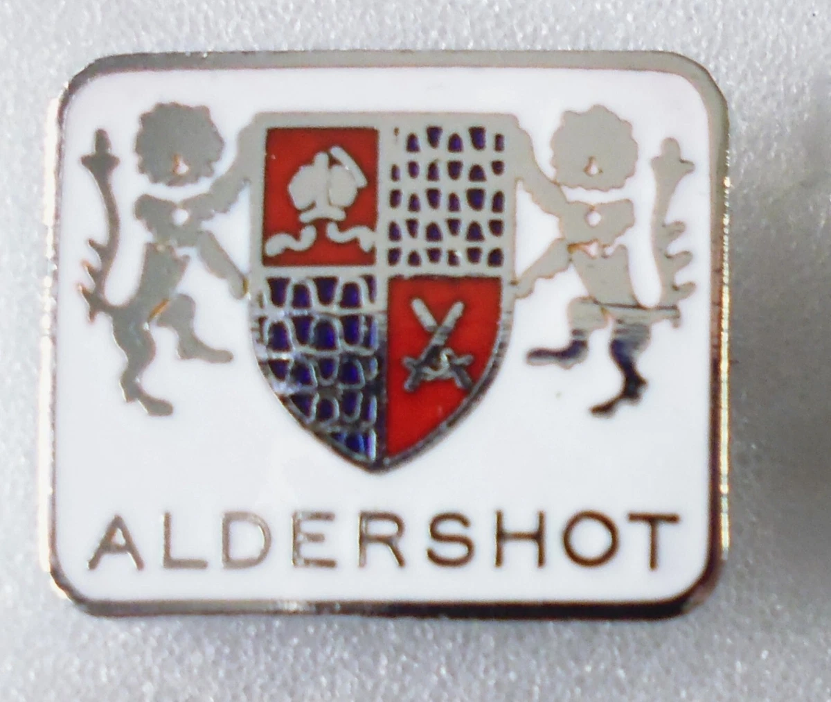 Insigne Broche Vintage Aldershot Football Club AFC - 1926 - VS&L - 26-27mm