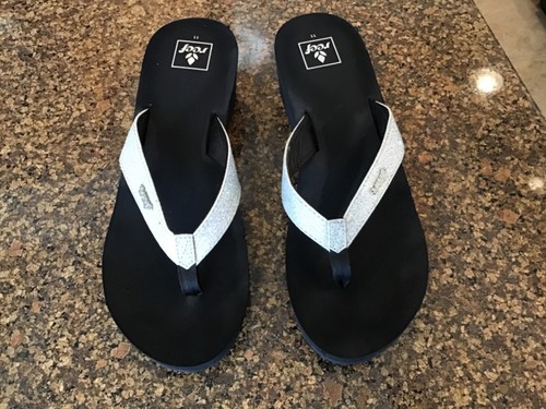 Reef Sandal Womens 11 Black Krystal Star Thong Wedge Flip Flops Casual Comfort - Picture 3 of 6