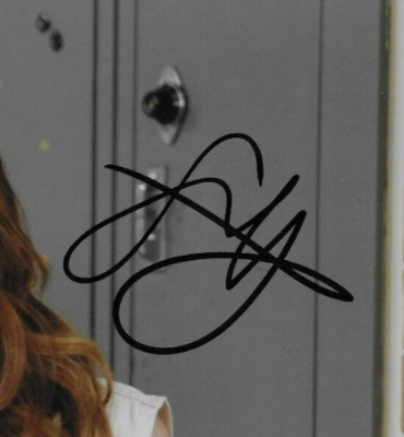 Signed Sadie Stanley The Goldbergs Autographed 8x10 Photo #2