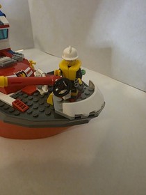 Lego 7207 City Fire Fire Boat Ship Retired 100% Complete Pre-owned No Box