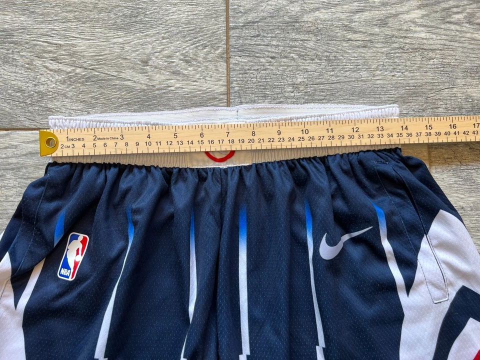 Pantalones Cortos de Baloncesto Houston Rockets Nike Medianos Edición City Swingman NBA 75th Foto 4 de 4