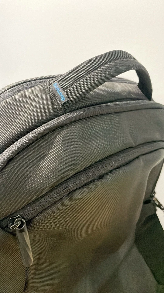 Mochila Dell EcoLoop Pro CP5723 para computadora portátil de 15,6 pulgadas, negra, bolsillo lateral de malla Foto 3 de 4