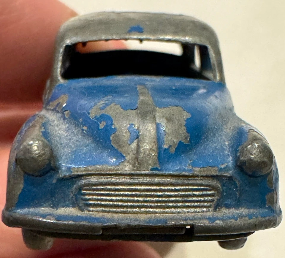 Винтажный спичечный коробок LESNEY Blue Morris Minor 1000 #46 серые колеса 1-75 1958 - Изображение 4 из 4