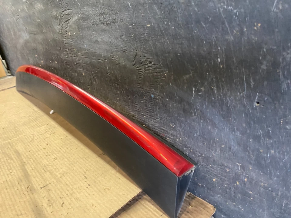 Alerón de puerta trasera Honda Insight 2010-2011 tercera luz de freno OEM R2294 DG Foto 2 de 4