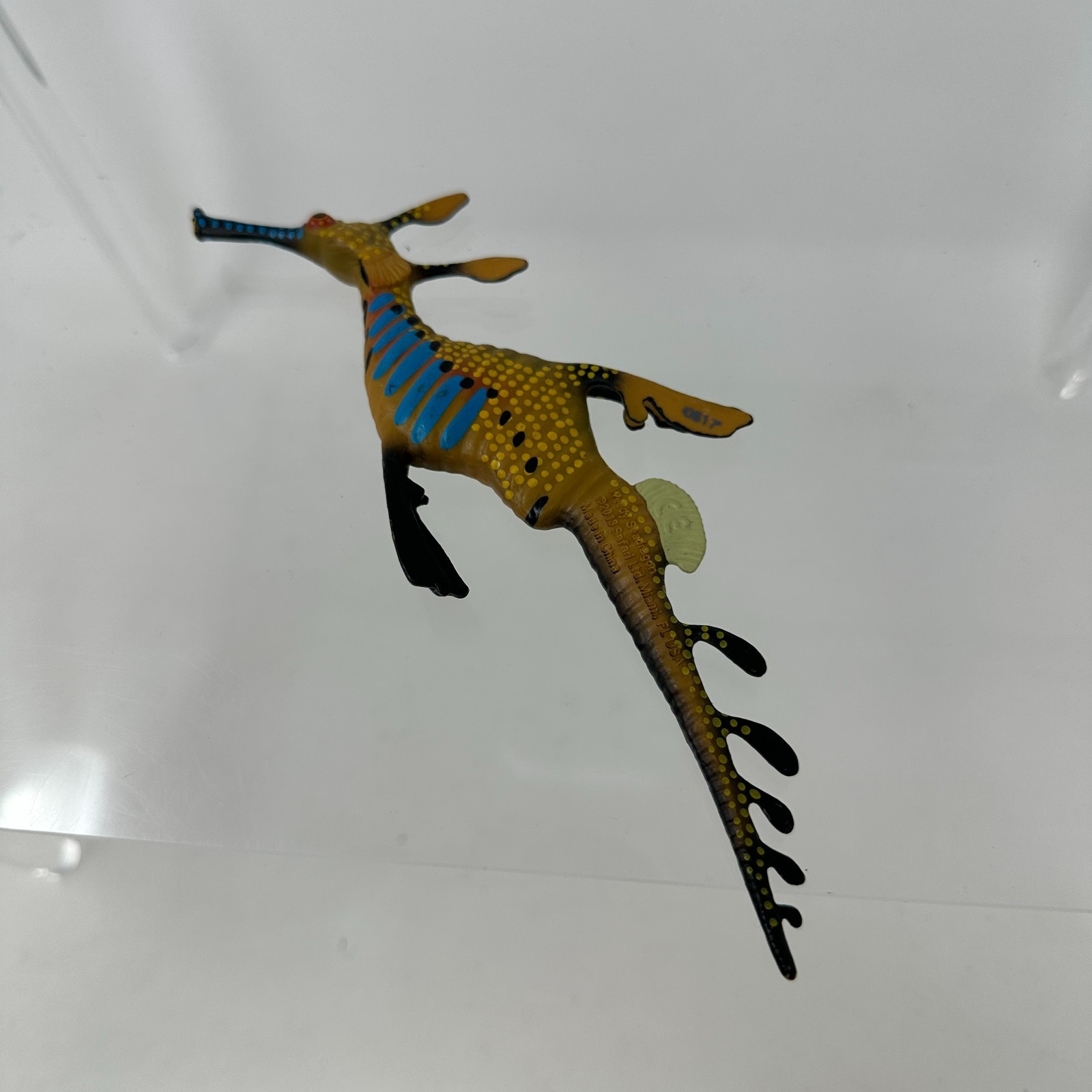 Safari Ltd Weedy Sea Dragon Figure Marine Animal Figurine 2013