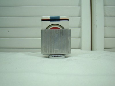 bottom mount silver aluminum cigarette pack holder hold a pak pack magnetic
